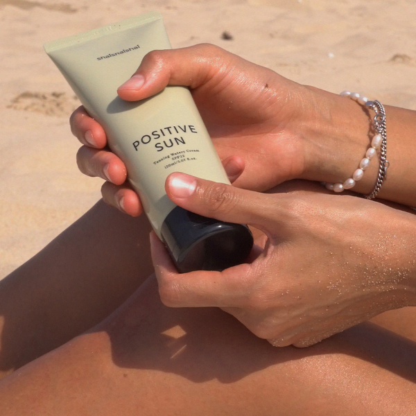 ShaiShaiShai Positive Sun Tanning Watery Cream SPF22 Tube type: 150ml, Pouch type: 110ml (7 Options)