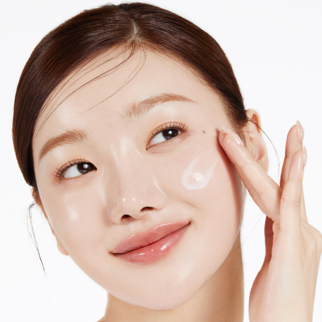 Medicube Collagen Glow Booster Serum 15ml (3 Options)
