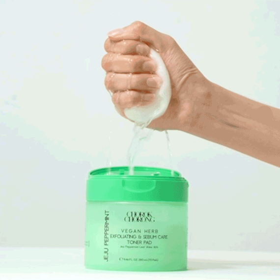 Chorok Chorong Vegan Herb Exfoliating & Sebum Care Jeju Peppermint Toner Pad (280ml+70Pads) (3 Options)